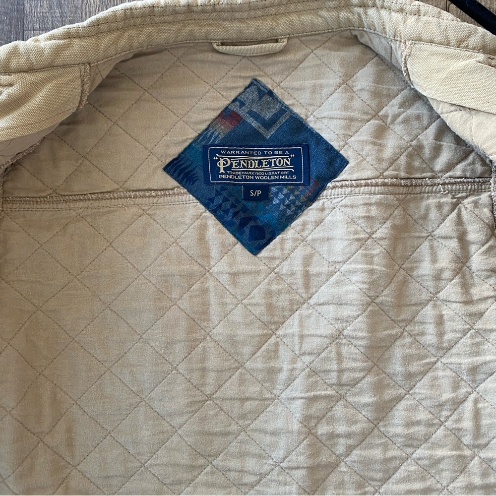 Pendleton Tan Quilted Jacket Coat with Buttons, Size SML - Picture 12 of 14